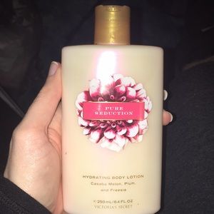 VS pure seduction lotion